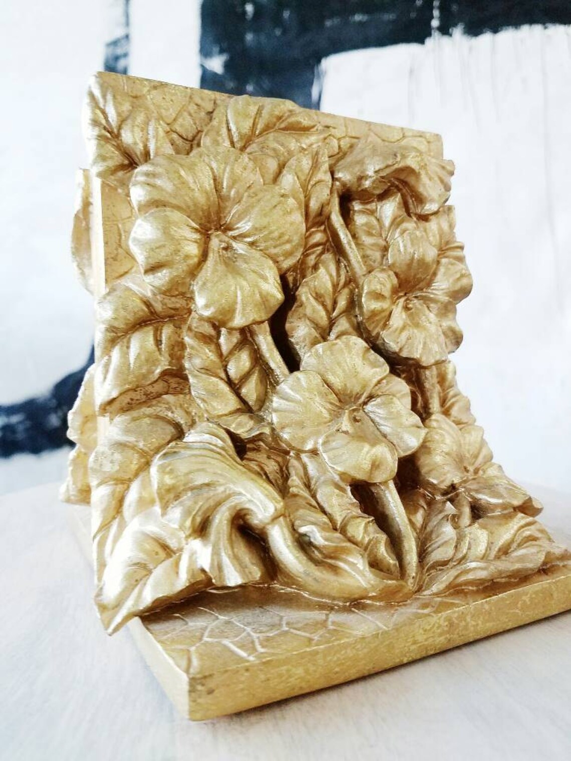 VINTAGE HOLLYWOOD REGENCY PANSY FLORAL BOOKENDS