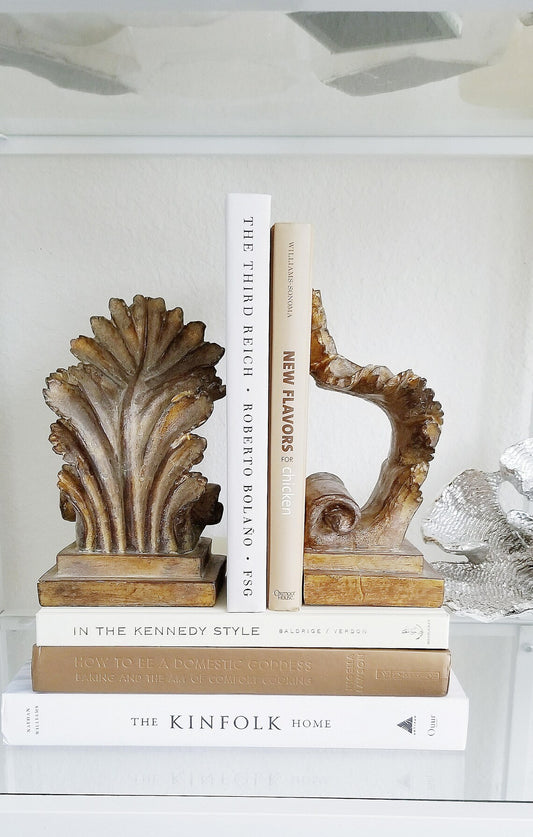 VINTAGE NEO CLASSICAL ACANTHUS BOOKENDS