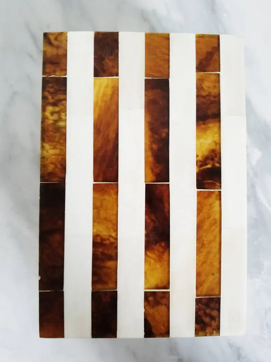 INLAID WOOD AND BONE BOX WITH TOP